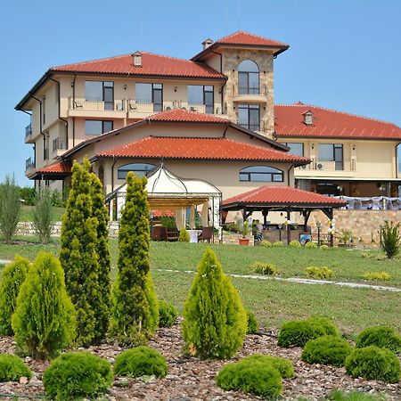 Chateau-Hotel Trendafiloff -B&B Chirpan Zewnętrze zdjęcie